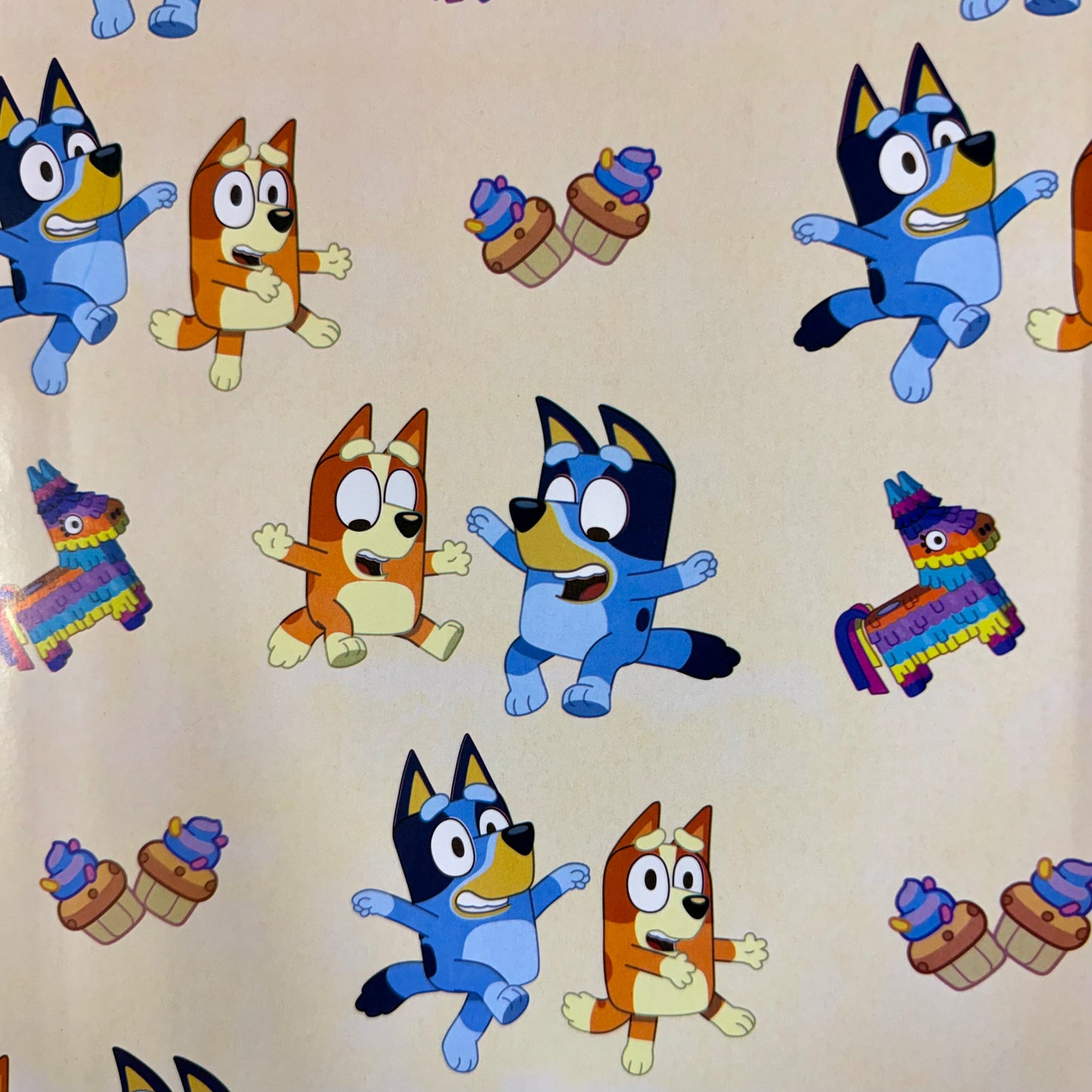 Papel de regalo en pliego - Personaje (25 Pliegos)