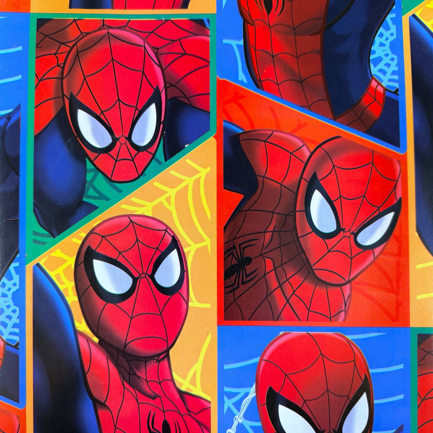 Papel de regalo en pliego - Personaje (25 Pliegos)