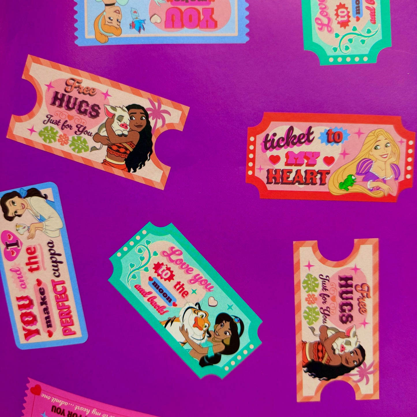 Papel de regalo en pliego - Personaje (25 Pliego)