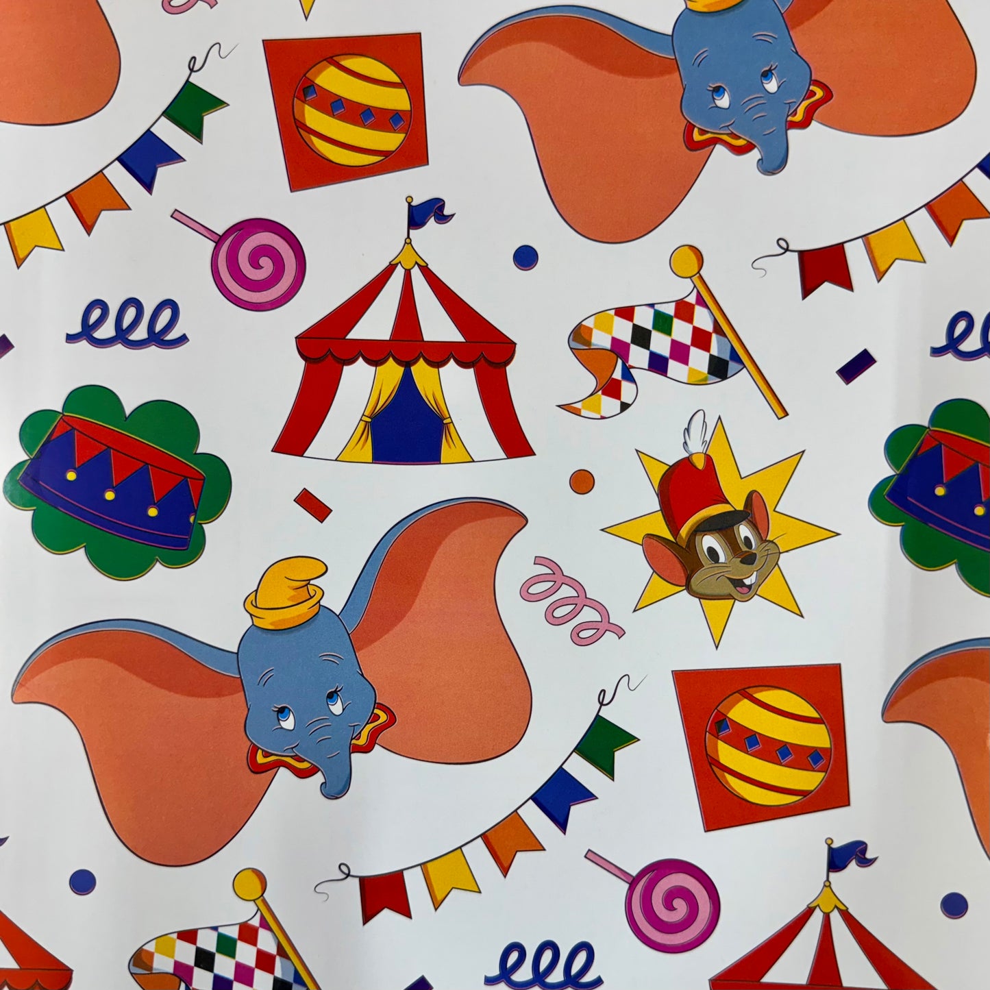 Papel de regalo en pliego - Personaje (25 Pliegos)