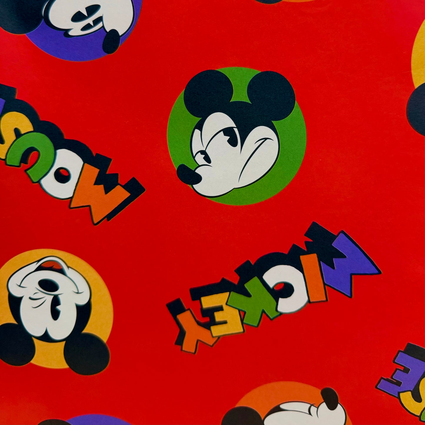 Papel de regalo en pliego - Personaje (25 Pliegos)